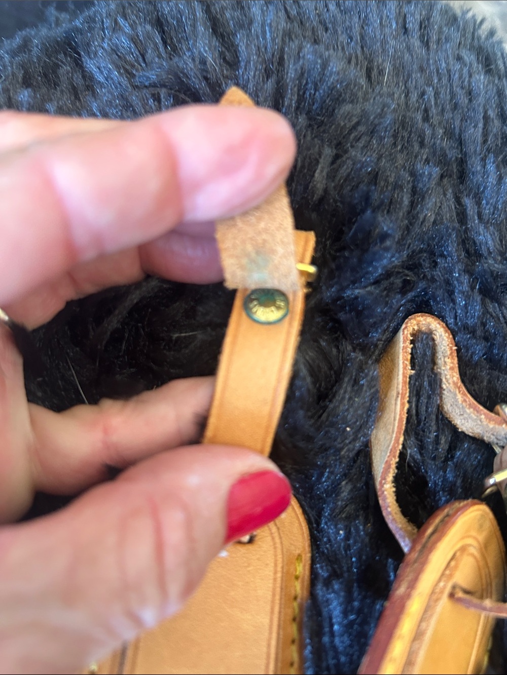 Louis Vuitton 2 small tan leather luggage tags - Picture 11 of 12